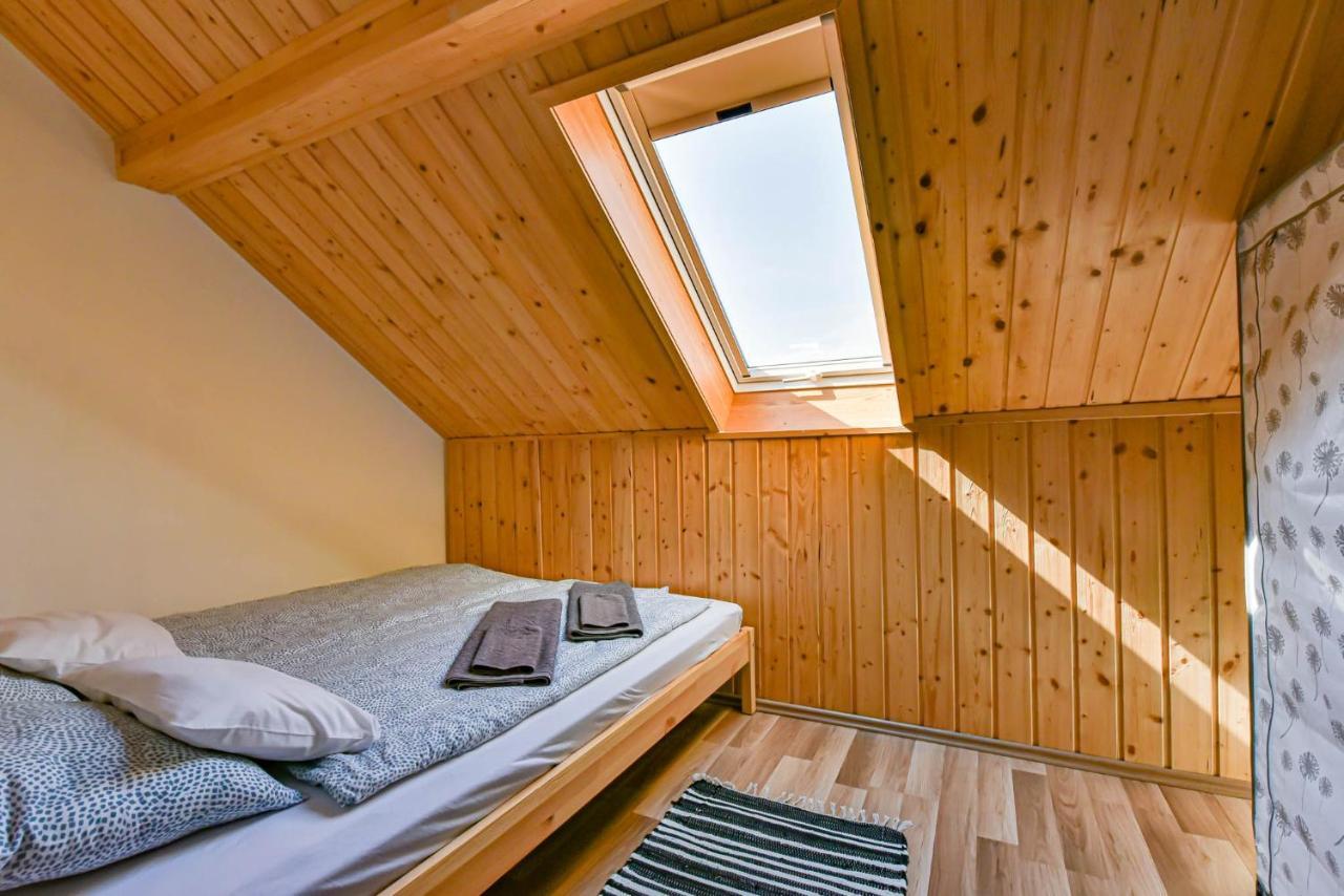 Fekete Rigo Vendeghaz Apartment เอ็กแกร์ซาโลก ภายนอก รูปภาพ