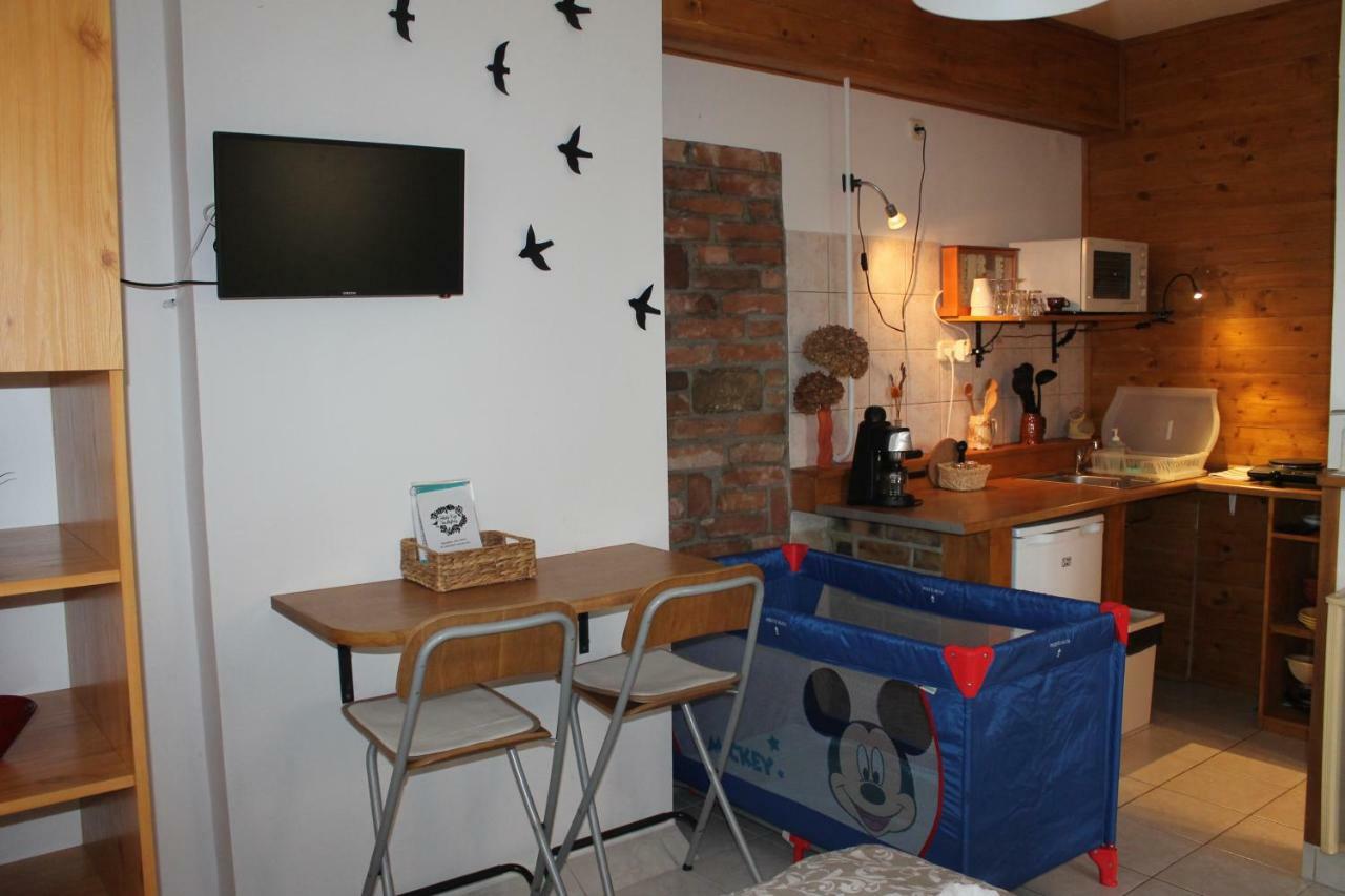 Fekete Rigo Vendeghaz Apartment เอ็กแกร์ซาโลก ภายนอก รูปภาพ